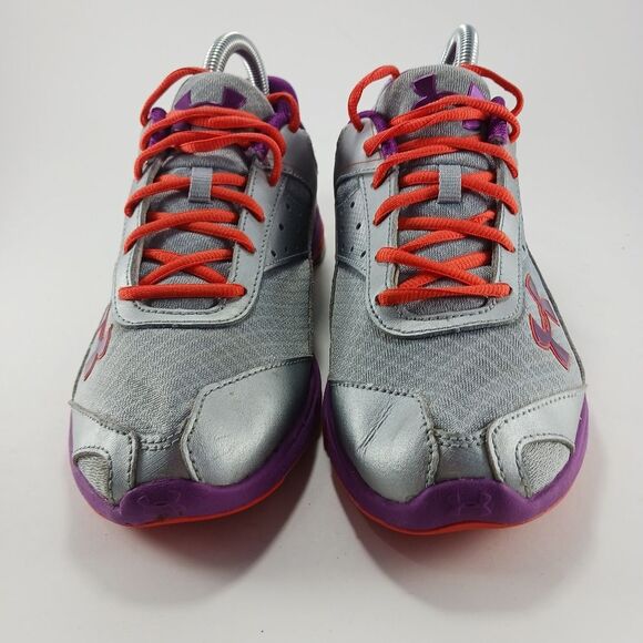 UnderArmour Silver Athletic Shoe 6.5Y. Fits like Women's 7.5. Silver. - Picture 2 of 12
